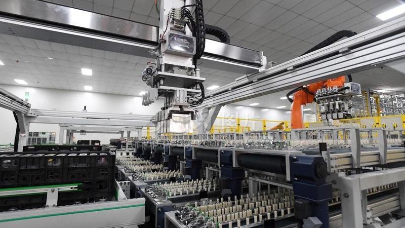上海工商业屋顶光伏支架：揭秘其报价背后的考量因素**
